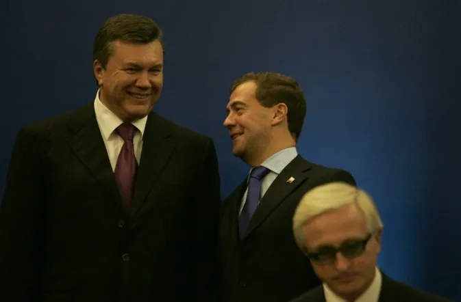 Янукович уверен, что Украина ежегодно переплачивает за газ $3,7 млрд.