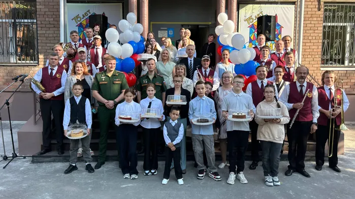 В Ярославле в День знаний военные прокуроры встретились 
с воспитанниками детского дома музыкально-художественного 
воспитания имени Н.Н. Винокуровой
