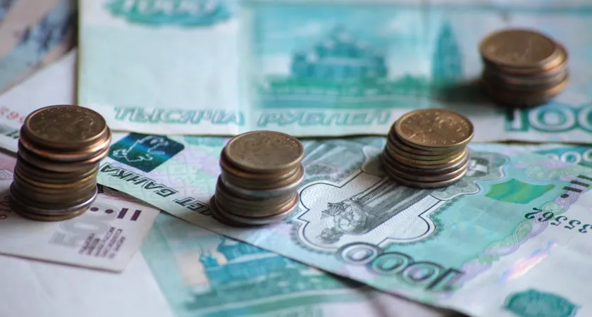 В Брянской области среднемесячная заработная плата составляет 20 837 рублей