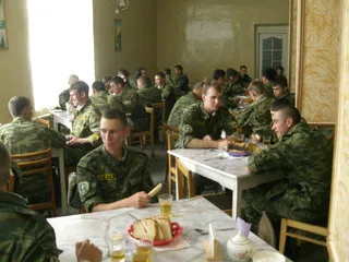 Шведский стол для российских солдат