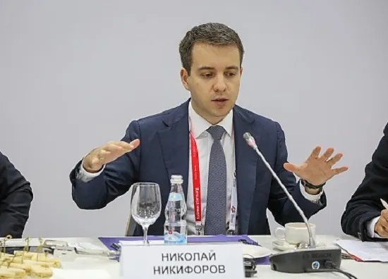 Никифоров обсудил с бизнесменами меры поддержки отечественных производителей ПО