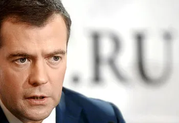 Медведев подписал закон об официальном сайте РФ