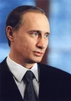 Единая Россия: "Путин нам друг, но Конституция дороже"