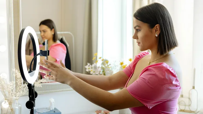 Как сотрудничать с самозанятым блогером: пошаговая инструкция для бизнеса