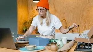 Какие услуги самозанятых под полным запретом и какие ведут к рискам: шпаргалка для заказчика