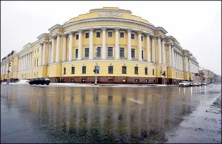 Путин распорядился передавать электронные книги в библиотеку им.Ельцина