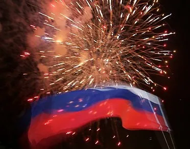 Флаг России разрешат использовать неофициально