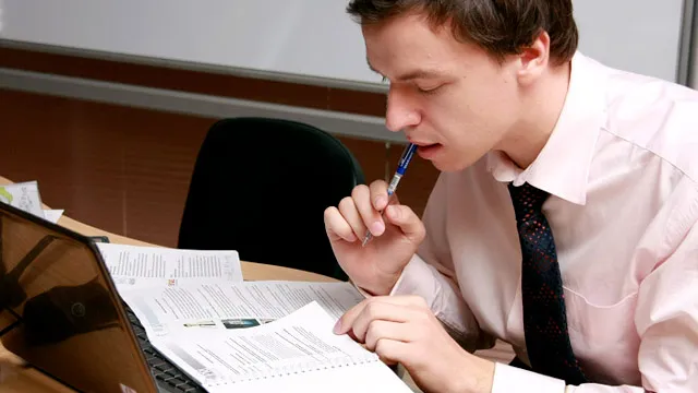 Размеры обязательных доплат и надбавок должны быть указаны в трудовом договоре