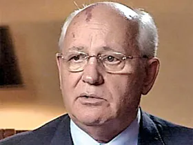 Горбачёв: "США развязывает новую холодную войну против России"