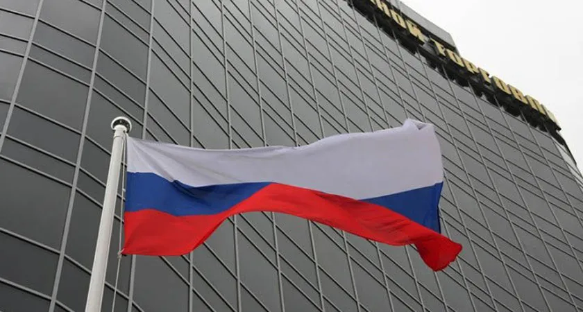 В Польше российское посольство атаковали националисты 