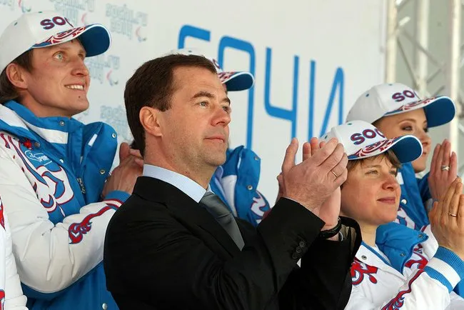 Медведев завел второй аккаунт в Twitter 