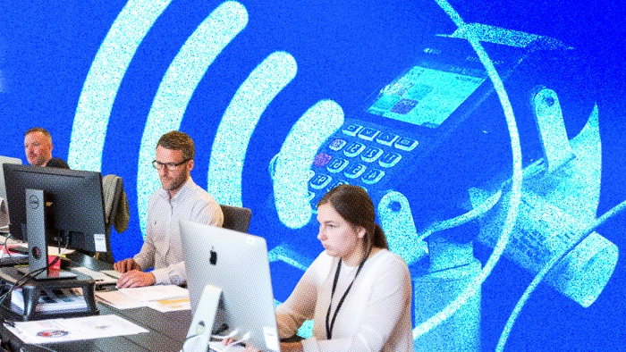 Живые эксперты вместо бесконечных тикетов: как работает поддержка платежного агрегатора по принципу «человек к человеку»