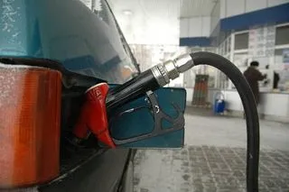 Госдума предлагает штрафовать за некачественный бензин