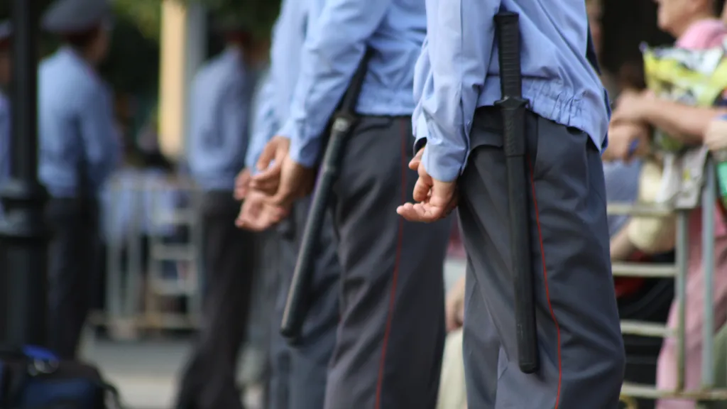 Клерк.Ру проводит опрос на тему повышения штрафов за нарушение порядка проведения митингов