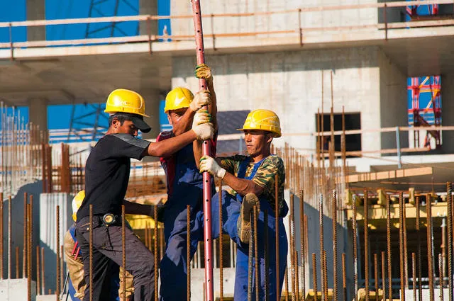 Минтруд утвердил перечень профессий для привлечения иностранных работников на 2014 год