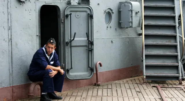 Моряки, ожидавшие передачи «Мистраля», вернутся в Россию