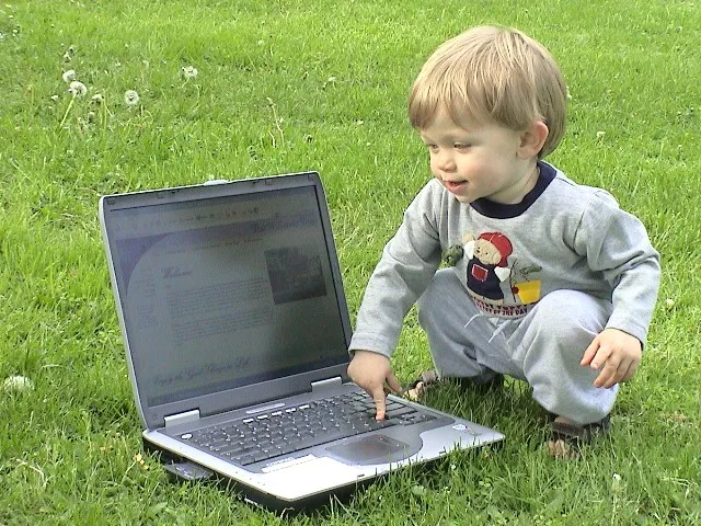 Ученые считают интернет полезным для детей