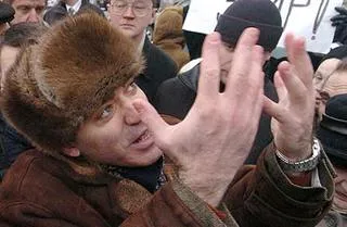 Гарри Каспаров получил 5 суток ареста за марш в Москве