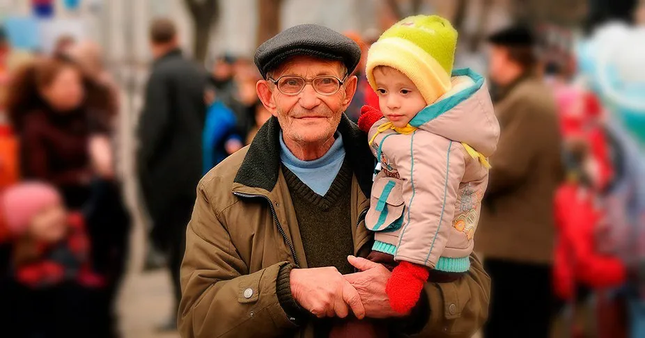 Для обеспечения достойной старости россияне должны сами формировать свою пенсию