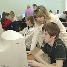 Финансирование школьного интернета пообещали не срывать