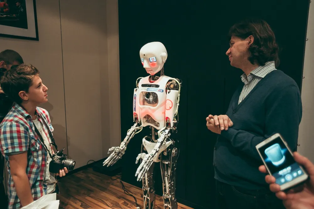 Роботы-адвокаты будущего. Как меняется рынок юридических услуг