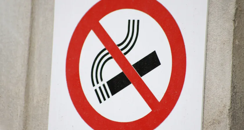 В Нью-Йорке запрещена продажа сигарет лицам моложе 21 года