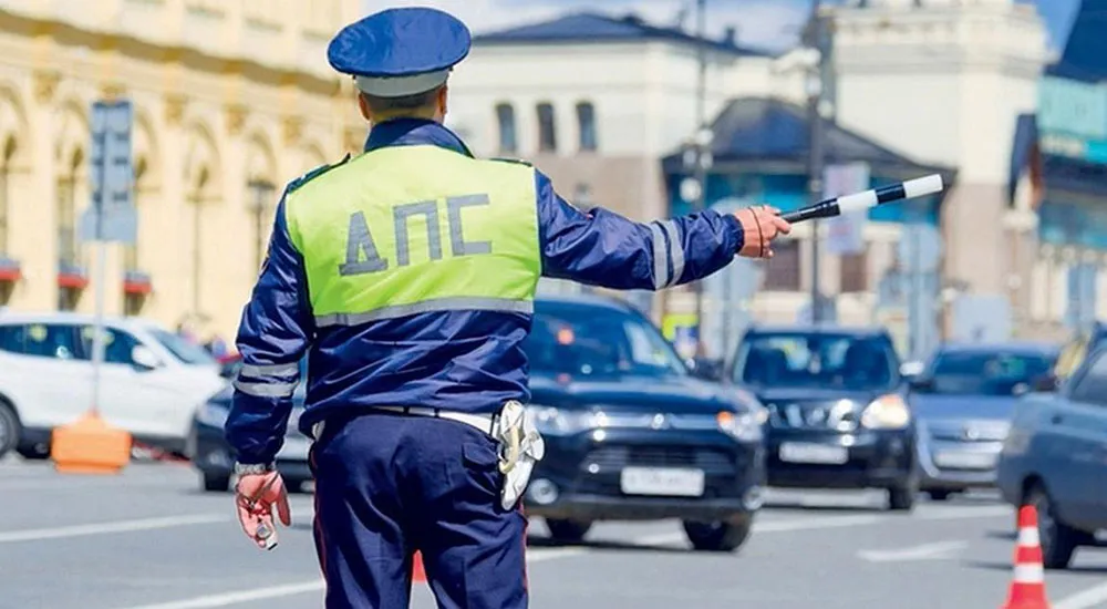 Требуют путевой лист у директора, хотя автомобиль личный. Это законно?