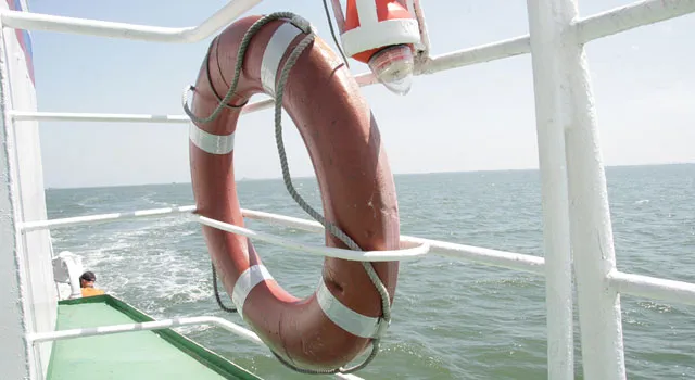 Активисты Greenpeace проникли на российскую буровую платформу в Баренцевом море