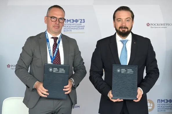 Газпромбанк Лизинг и Фонд Росконгресс подписали соглашение о сотрудничестве в рамках ПМЭФ-2023