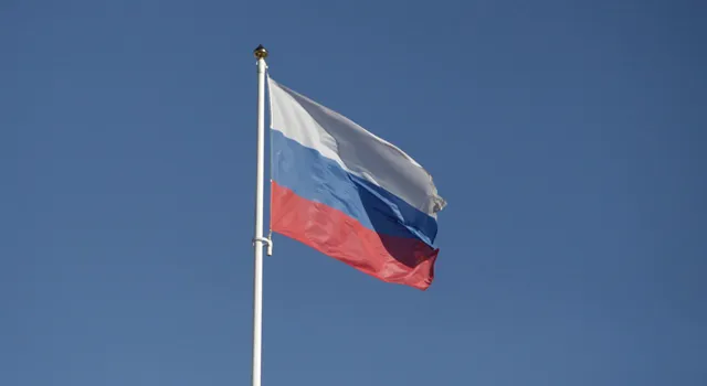 Ответственность за надругательство над флагами субъектов РФ ужесточат