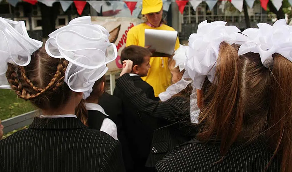 Российских школьников решили научить играть в гольф