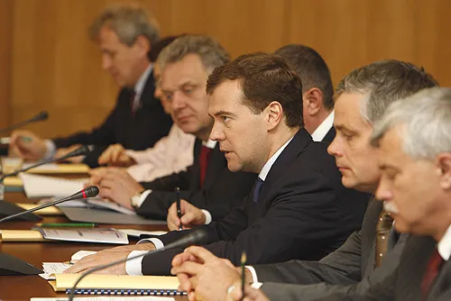 Медведев: ситуация с инфляцией в РФ "выглядит неплохо"