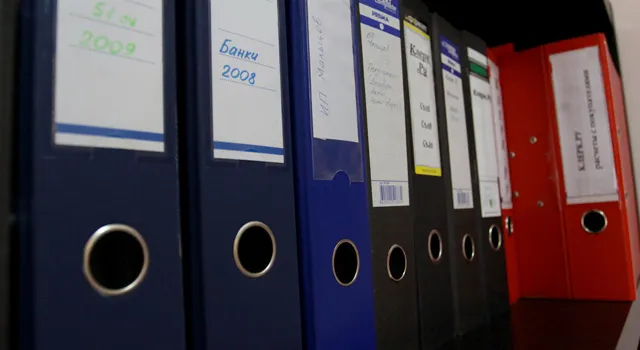 Юрлицо, применяющее УСН, не выделяет НДС в выставляемых счетах-фактурах