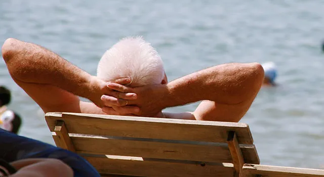 Минтруд предлагает обязать госслужащих отдыхать не менее 28 календарных дней в году 