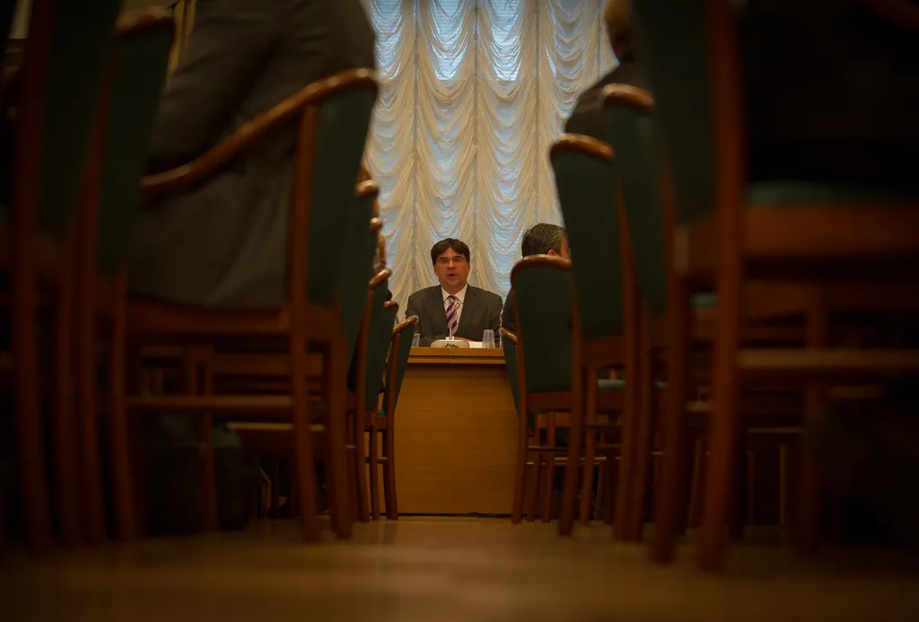 Цель Роспотребнадзора - защищать права потребителей финансовых услуг, а не учить банки