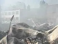 За ночь в Махачкале сгорел рынок