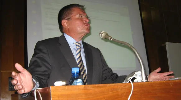 Минэкономразвития не исключает приватизации пакета акций «Роснефти» до конца года 