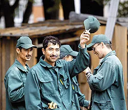 ФСБ признала, что в России трудятся миллионы нелегалов