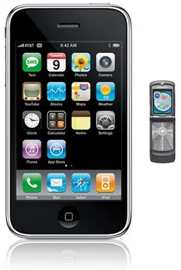 Телефоны iPhone 3G и Motorola RAZR. Фото iphones.ru