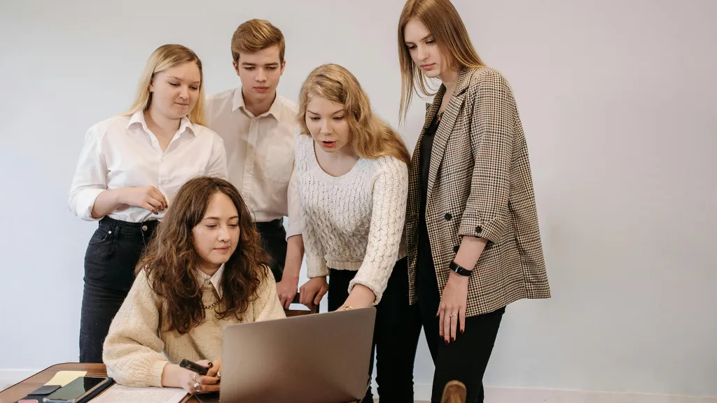 «Платформа ОФД» в честь 9-летия дарит бизнесу скидки до 40% на популярные сервисы