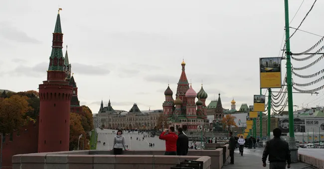 Иностранцам могут разрешить безвизовый въезд в Россию на 3 дня 
