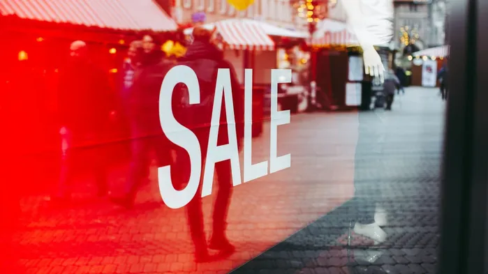 Запретить Open, забыть Sale: как закон о языке ударит по карману потребителей и бизнеса