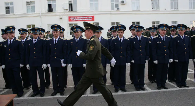 Госдума рассмотрит законопроект о предельном возрасте пребывания на военной службе