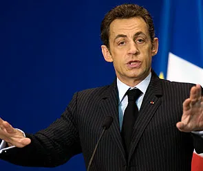 Николя Саркози и Дмитрий Медведев обсудят сегодня ситуацию в Южной Осетии