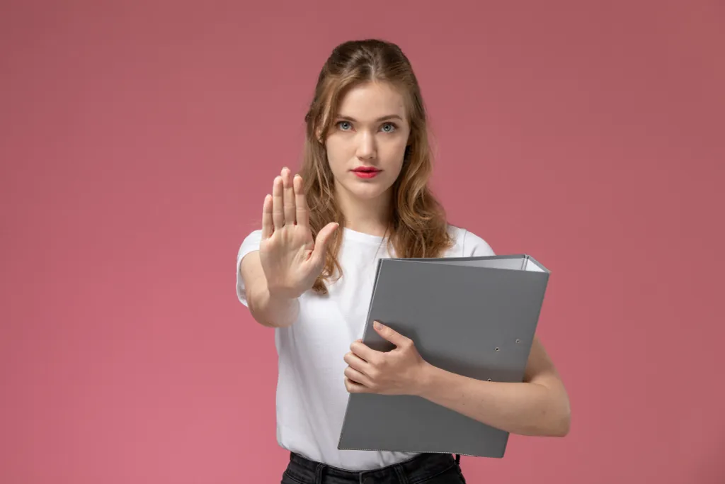 В Думу внесен законопроект о том, чтобы запретить приближаться к человеку