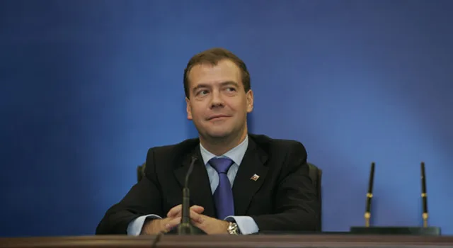 Дмитрий Медведев уверен в надежности банковской системы РФ