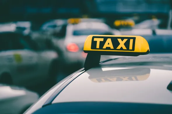 Таксисты смогут работать не более 8 часов в день. Утверждены новые нормы рабочего времени и отдыха таксистов