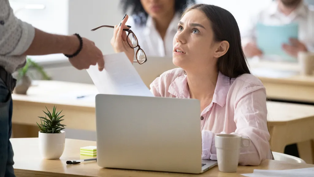 Документы при увольнении: что и как выдавать