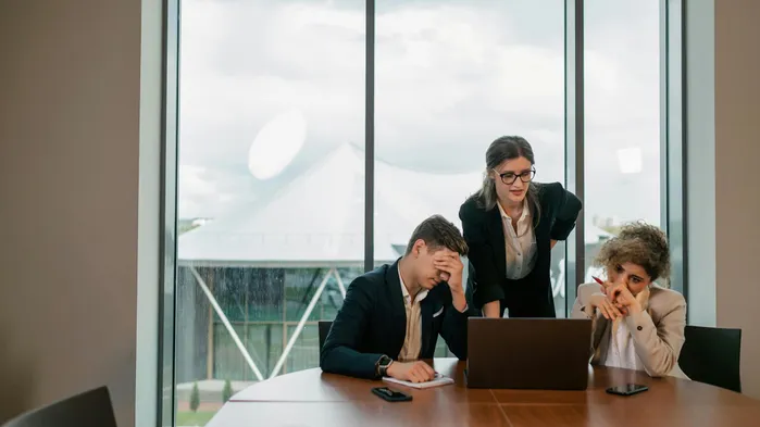 Пояснение к декларации по НДС в 2025/2026 году: как составить и подать