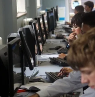 Уровень компьютеризации школ обещают поднять до европейского
